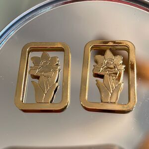Two vintage gold metal flower bookmarks‎